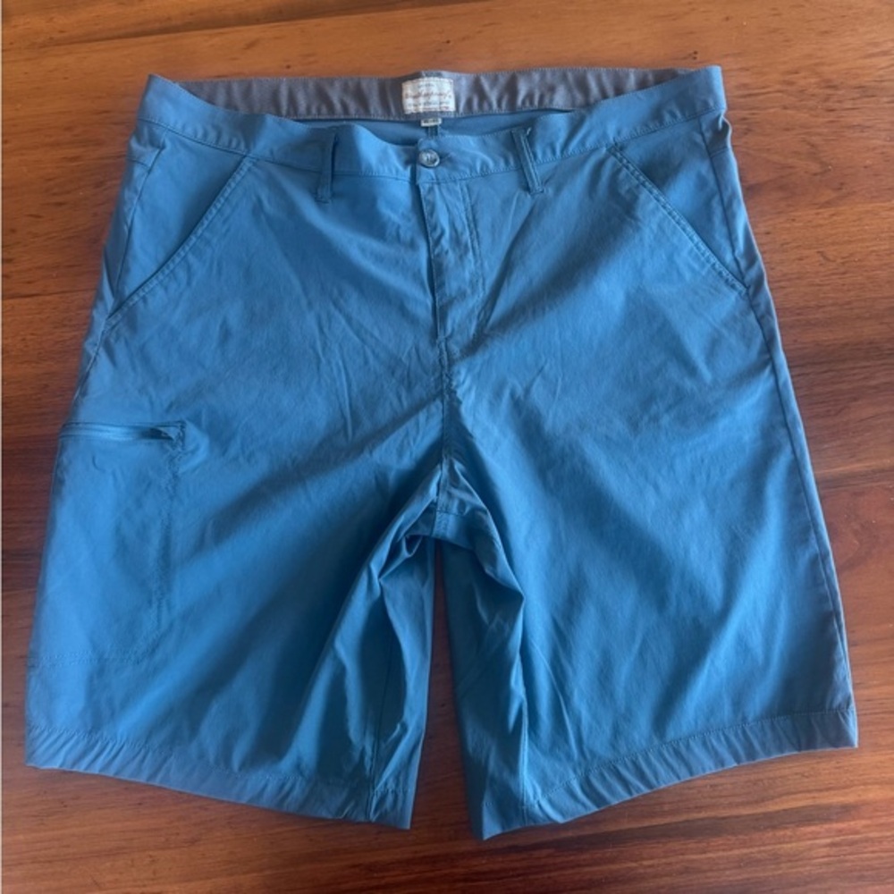 Weatherproof Blue Flat Front‎ Shorts Size 40